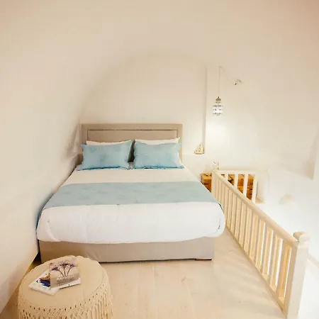 Affittacamere Akrotiri Cycladic Suites *
