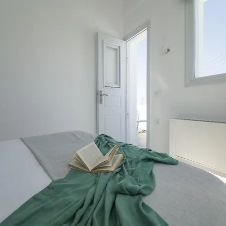 Akrotiri Cycladic Suites Affittacamere