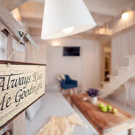 Akrotiri Cycladic Suites Affittacamere Akrotírion