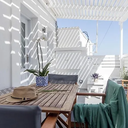 Akrotiri Cycladic Suites